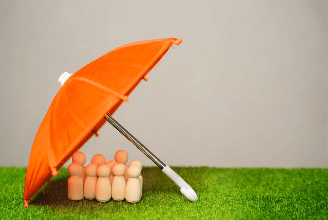 Un parapluies qui represente les garanties de l’assurance emprunteur